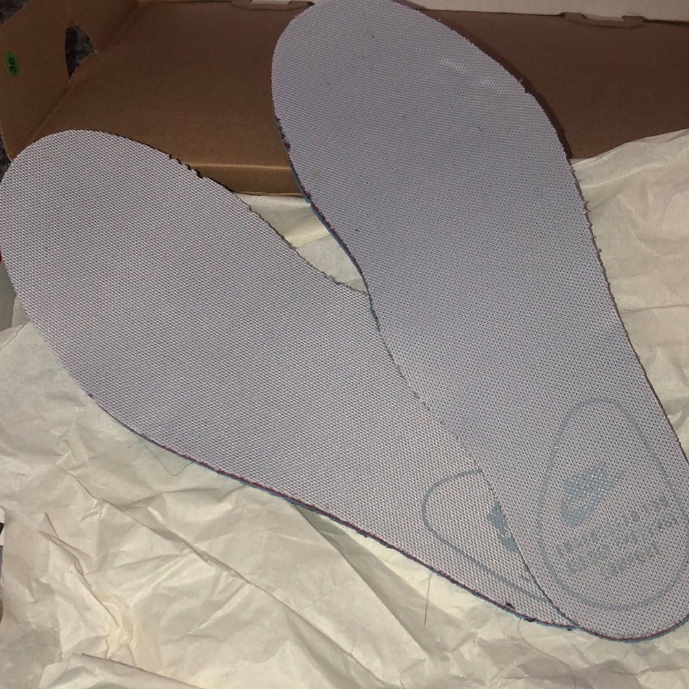 Air maxes - Picture 5 of 5